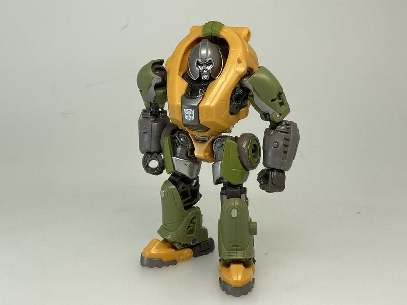 Takara Studio Series SS 83 Brawn Official In Hand Image  (3 of 4)